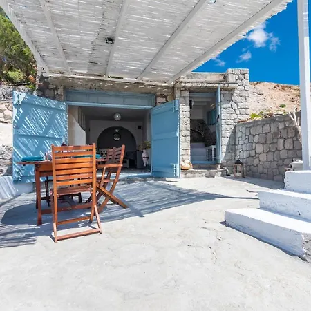 Sarakiniko Boat House Holiday home
