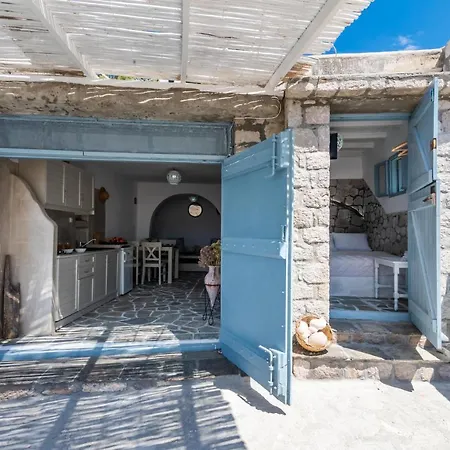 Semesterbostad Sarakiniko Boat House Mandrakia